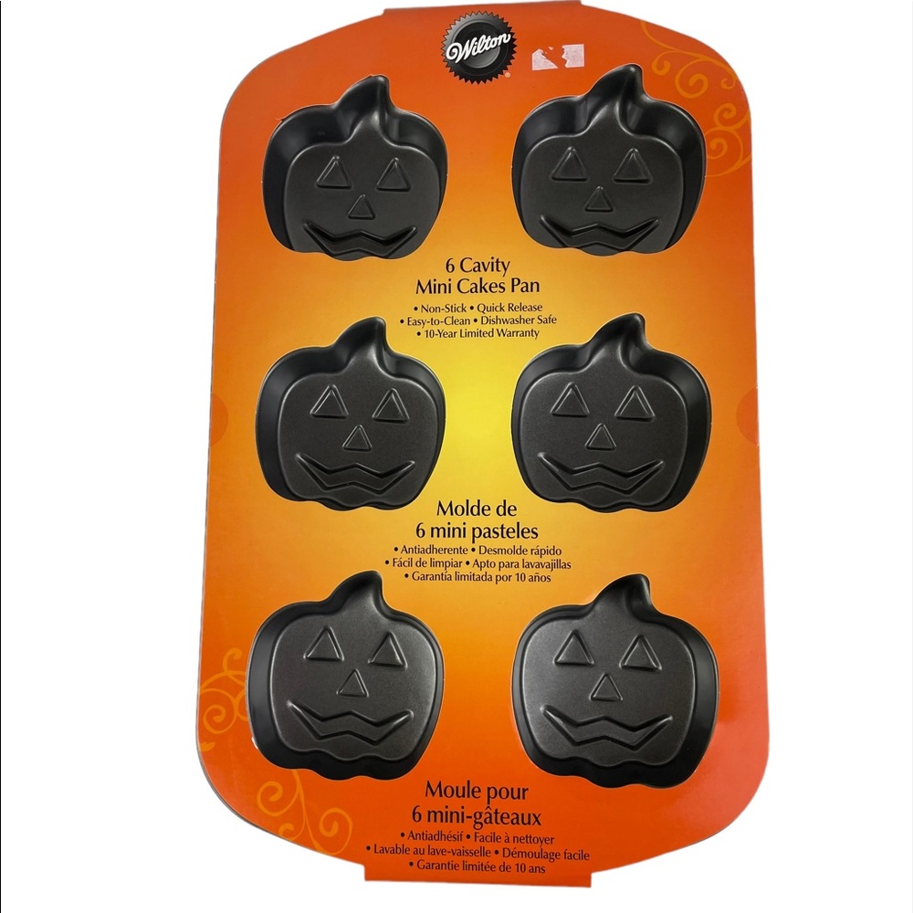 NWT Wilton Halloween Pumpkin Jack-O-Lantern 6 Mini Cake Cavity Nonstick Pan New